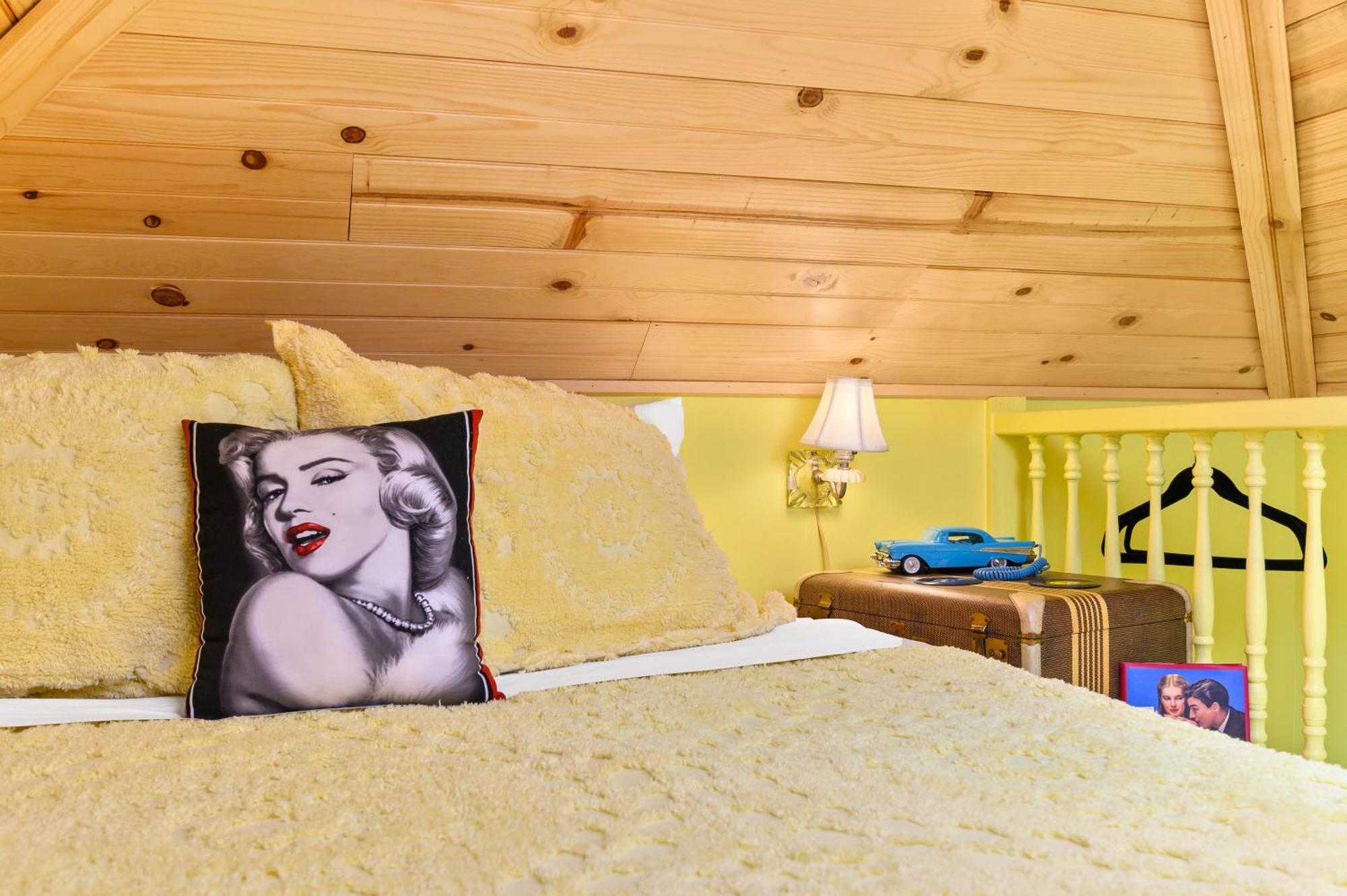 Tiny Digs - Hotel Of Tiny Houses Портланд Стая снимка